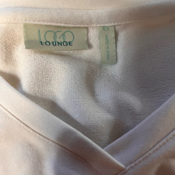 LOGO Womans Cream Colored Tunic for Beach, Bed or out on the Town!! - Picture 10 of 11